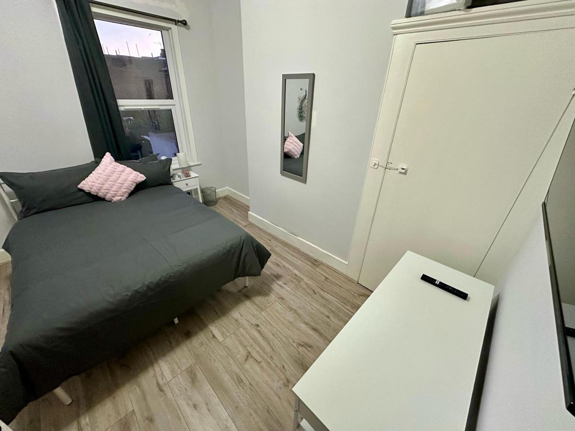 Homestay 78 Flat B To London