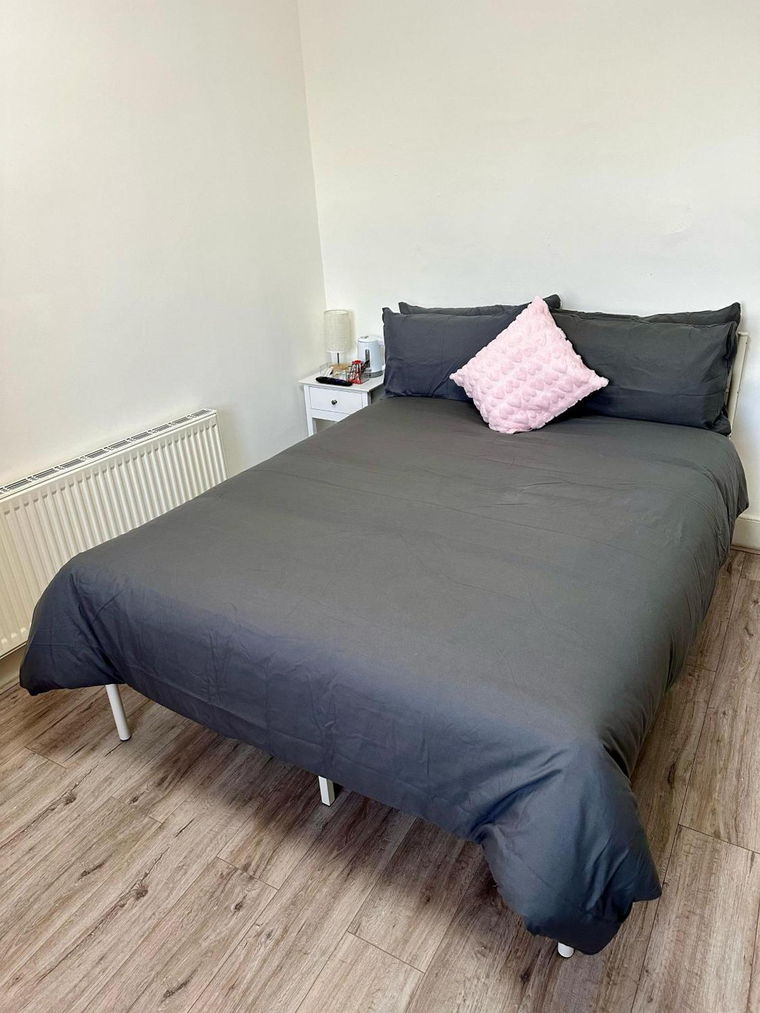 78 Flat B To Homestay *